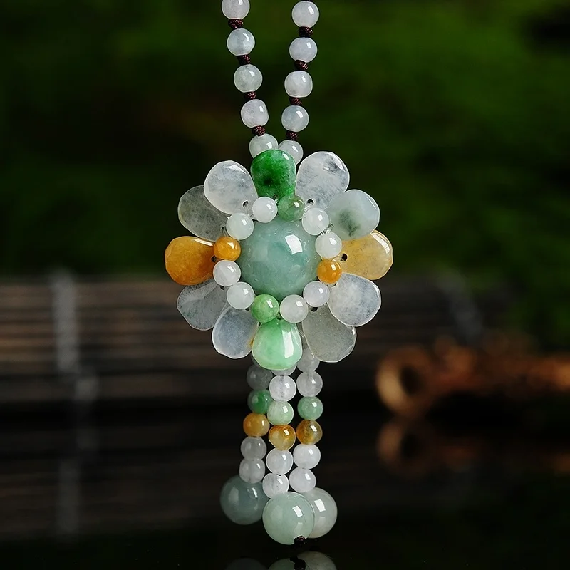 Beading - Sertifikalı burma yeşim ayçiçeği kolye jadeit